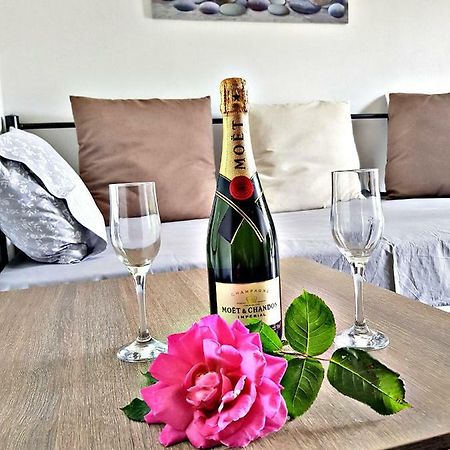 Villa Giannis Apartments Vrasná Eksteriør billede