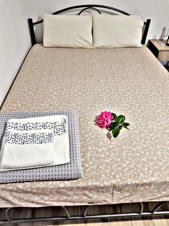 Villa Giannis Apartments Vrasná Eksteriør billede