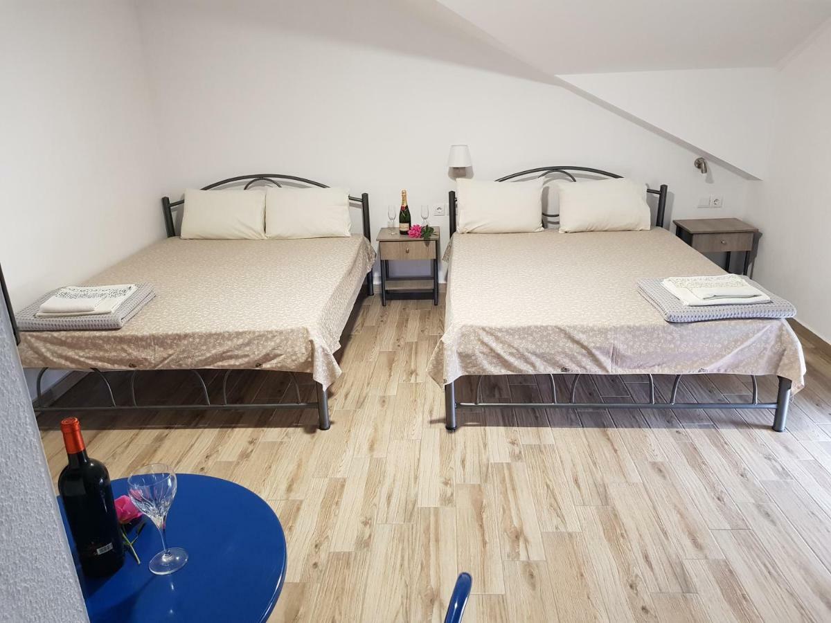 Villa Giannis Apartments Vrasná Eksteriør billede